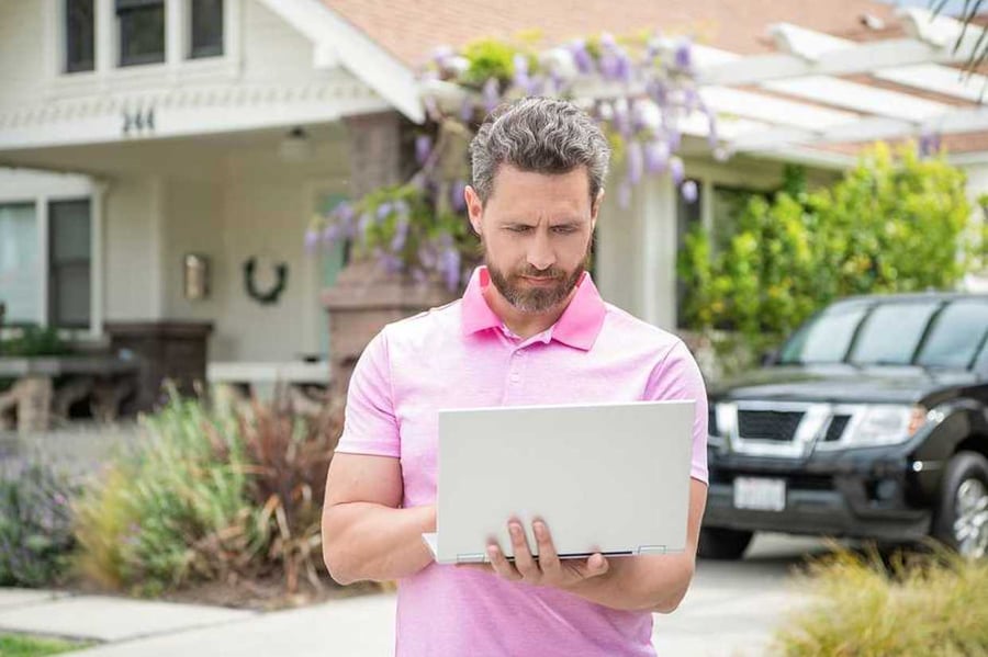 Real estate wholesaler checking their repair estimation using an online home repair estimator.